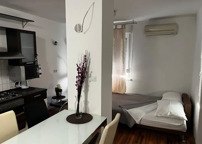 Davor Apartment Split