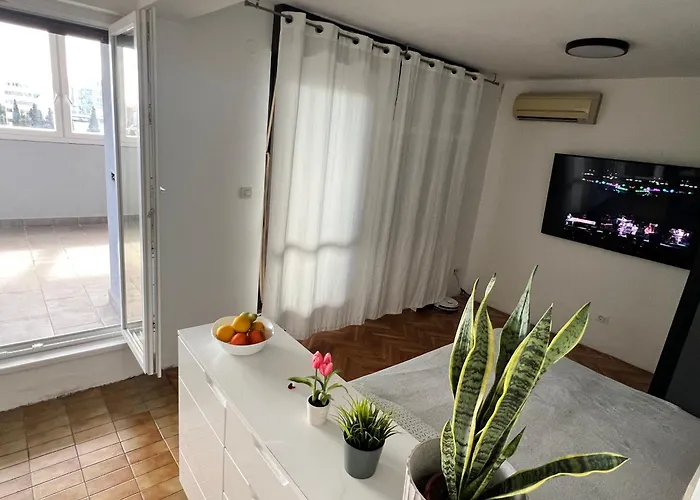 Davor Apartment Split