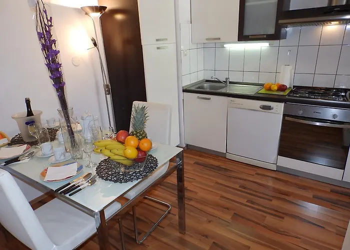 Davor Apartment Split